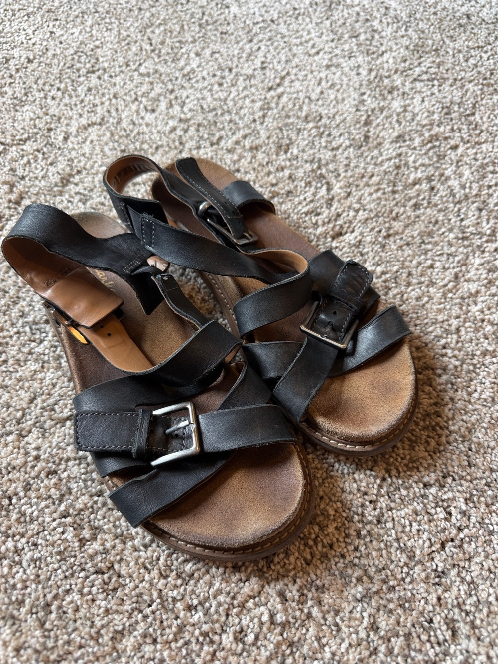 Cute strappy Clark sandals sz 6.5